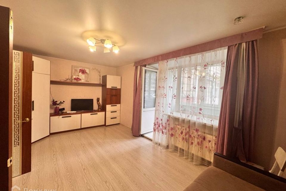 Продаётся 3-комнатная квартира, 63.7 м²