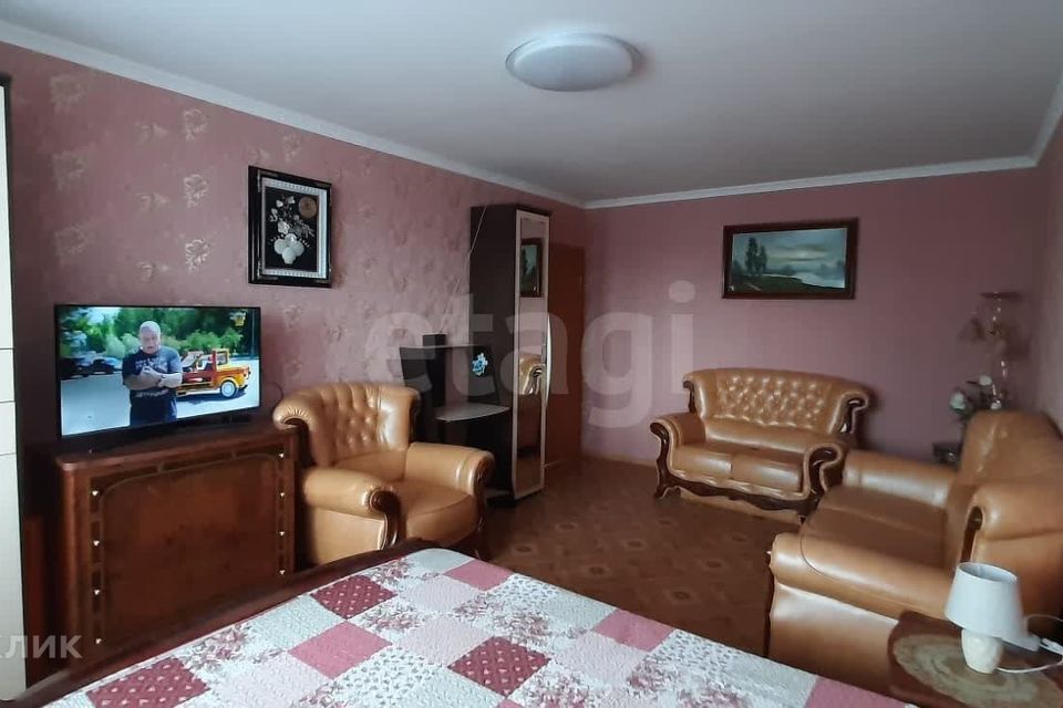 Продаётся 1-комнатная квартира, 43.6 м²