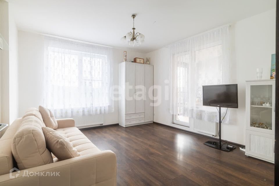 Продаётся 2-комнатная квартира, 56.8 м²