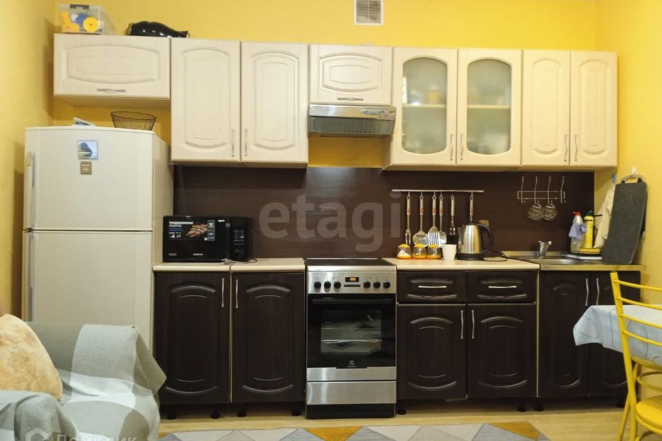 Продаётся 1-комнатная квартира, 43.6 м²