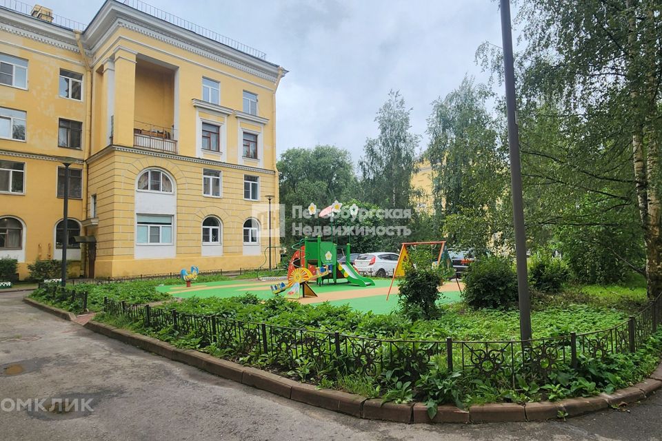 Продаётся 3-комнатная квартира, 103.7 м²