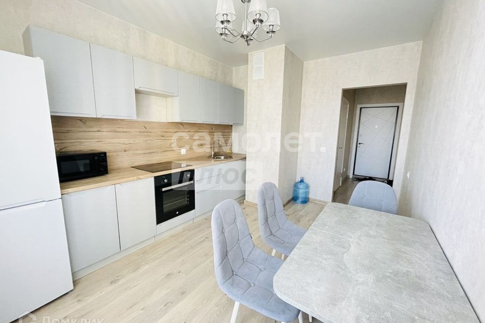Сдаётся 1-комнатная квартира, 55 м²