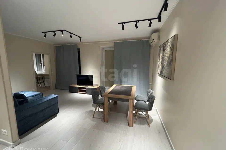 Продаётся 2-комнатная квартира, 64 м²
