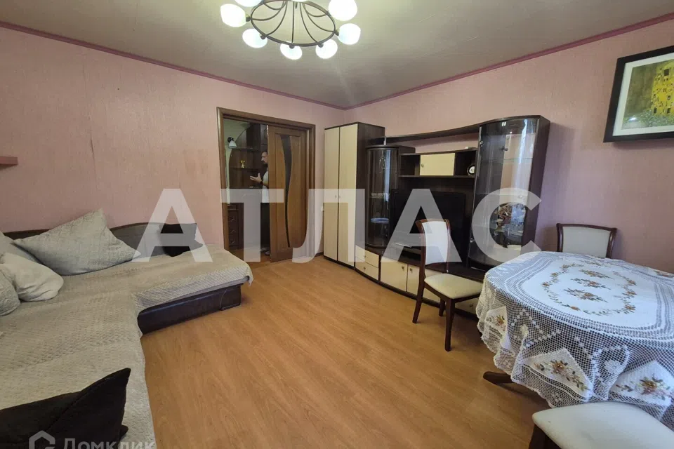 Продаётся 3-комнатная квартира, 63.7 м²