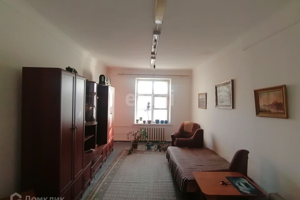 Продаётся 2-комнатная квартира, 55.6 м²