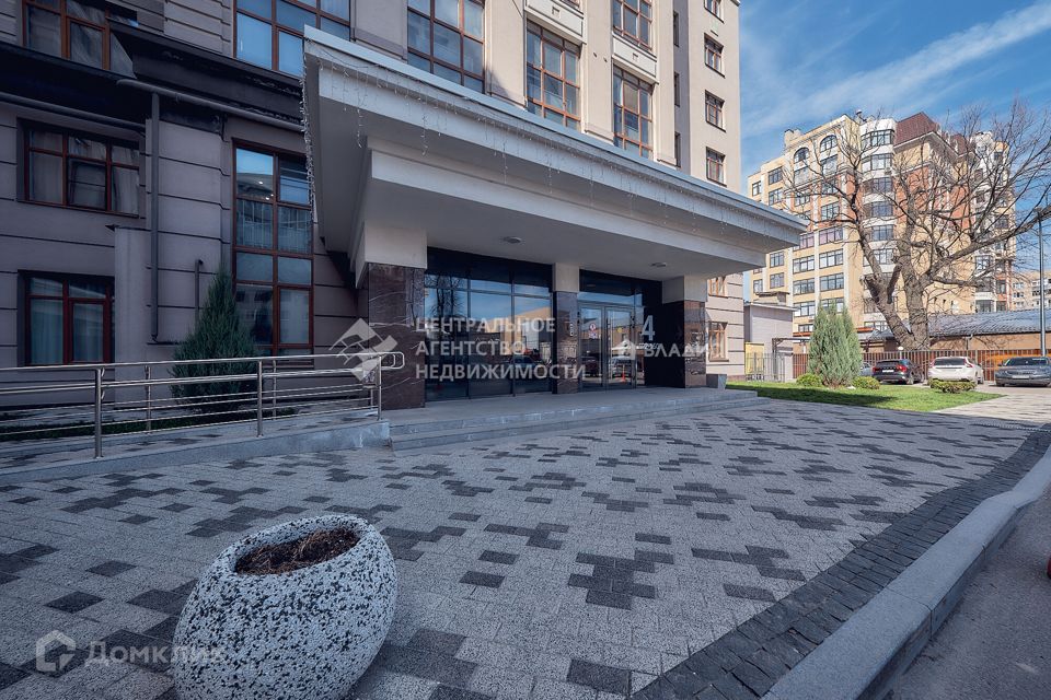 Продаётся 1-комнатная квартира, 49.2 м²