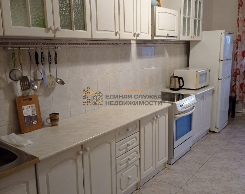 Сдаётся 2-комнатная квартира, 88 м²