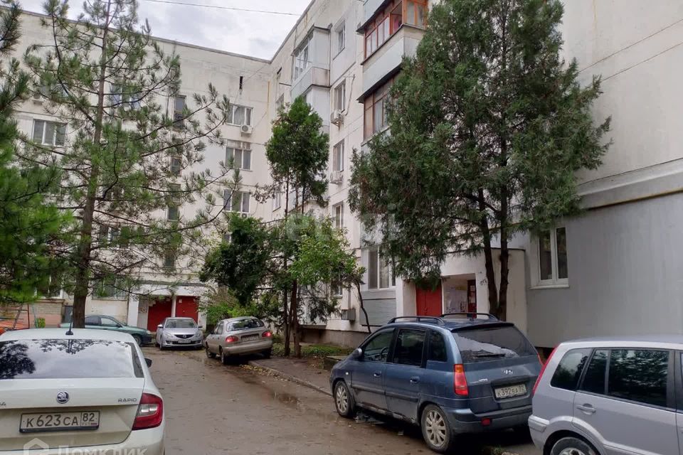 Продаётся 4-комнатная квартира, 75.7 м²