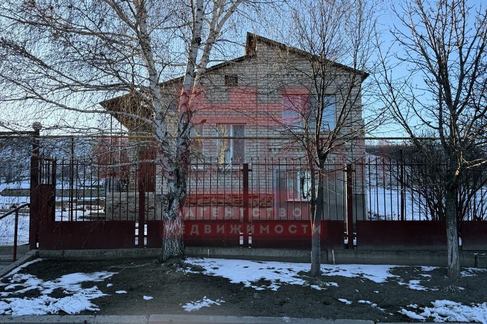 Продаётся 2-этажный дом, 135 м²
