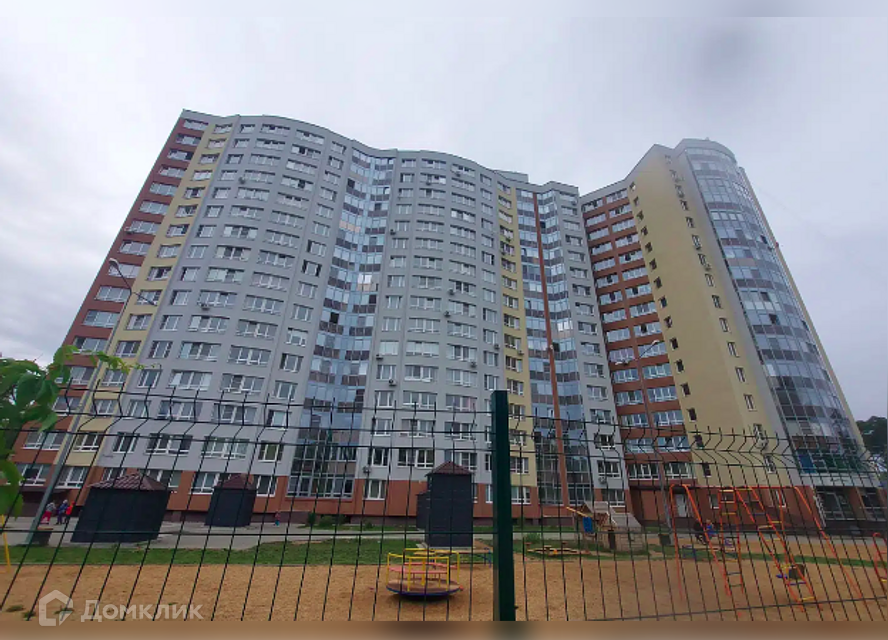 Продаётся 3-комнатная квартира, 103.1 м²