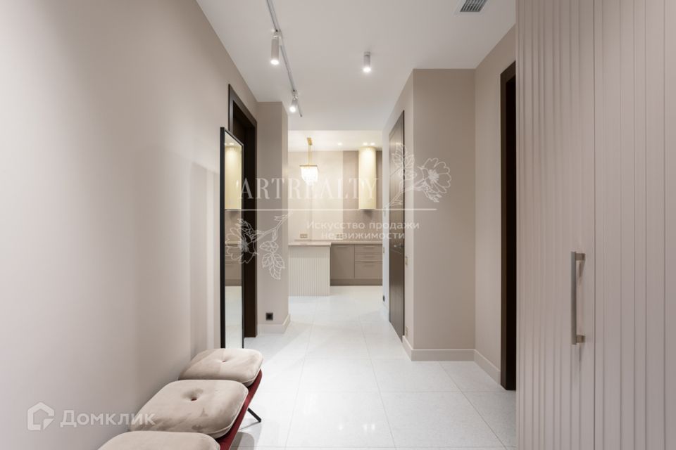 Продаётся 2-комнатная квартира, 71 м²