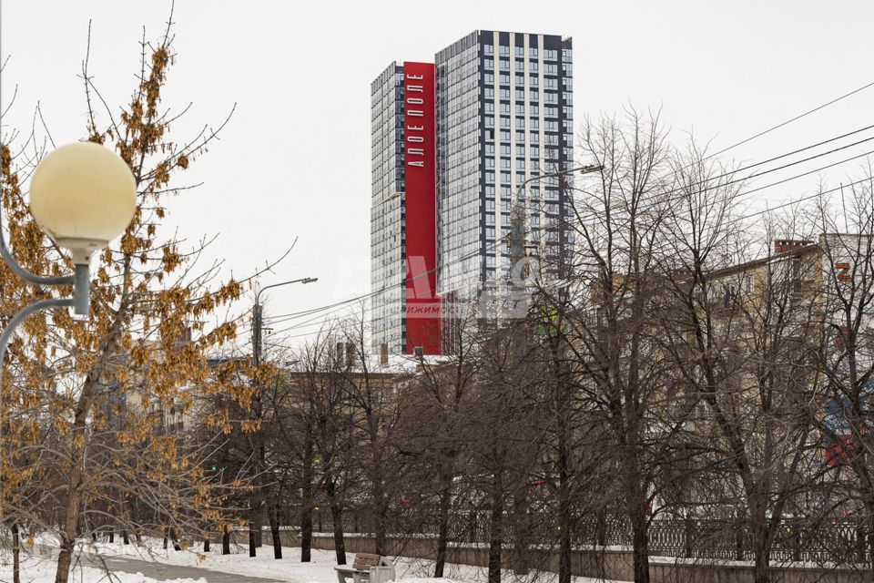 Продаётся 1-комнатная квартира, 53.2 м²