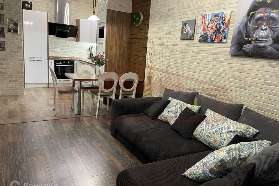 Сдаётся 2-комнатная квартира, 75 м²