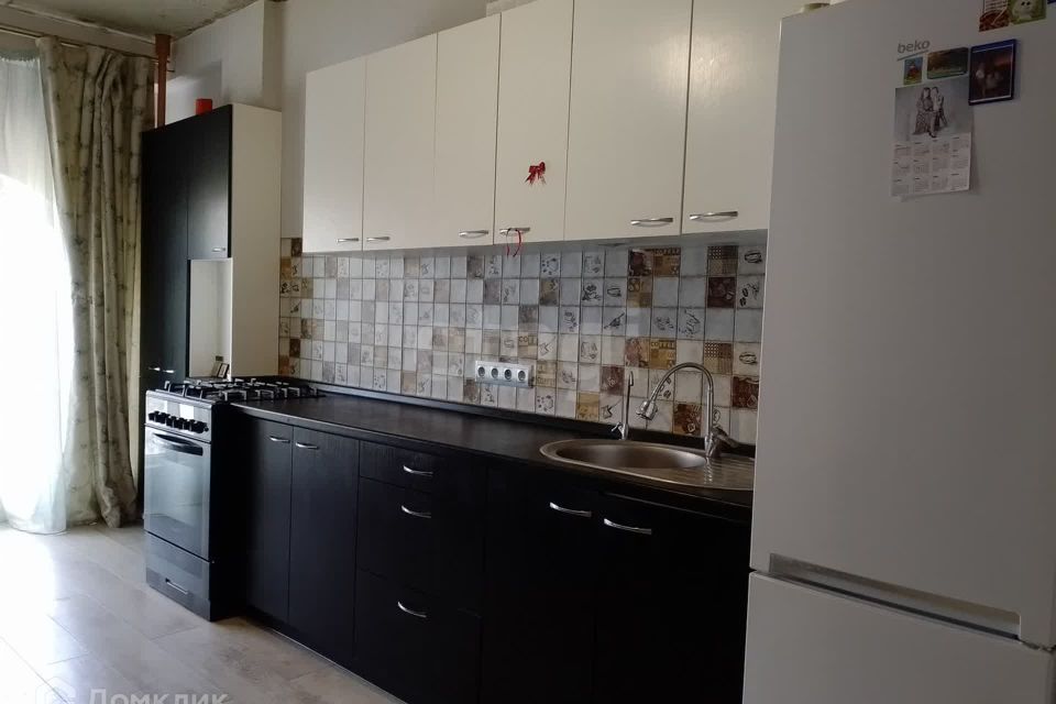 Продаётся 1-комнатная квартира, 56 м²