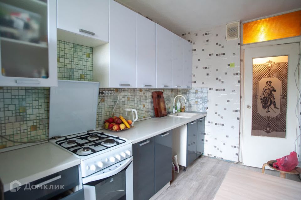 Продаётся 4-комнатная квартира, 70.2 м²