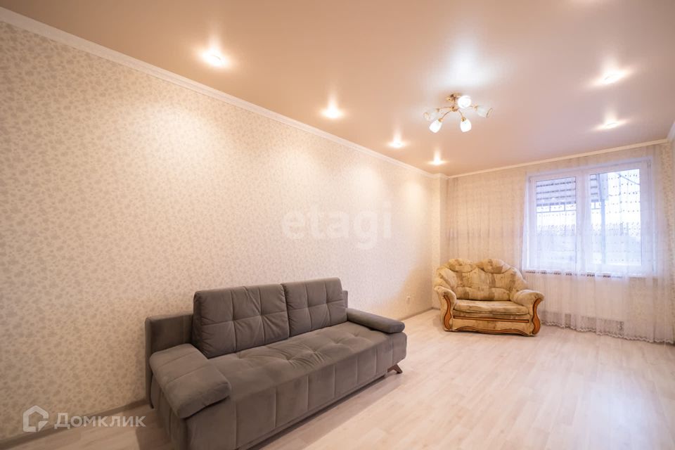 Продаётся 1-комнатная квартира, 49 м²