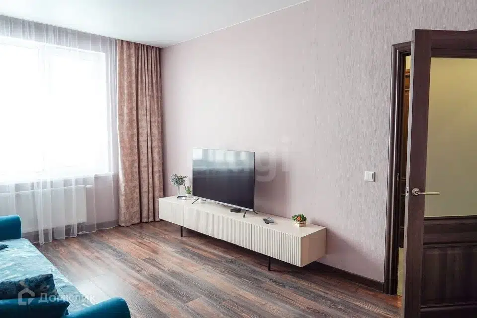 Продаётся 1-комнатная квартира, 42 м²