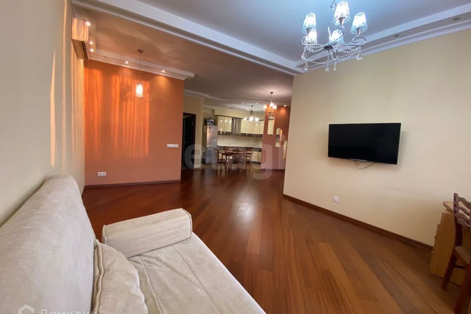 Продаётся 3-комнатная квартира, 103.1 м²