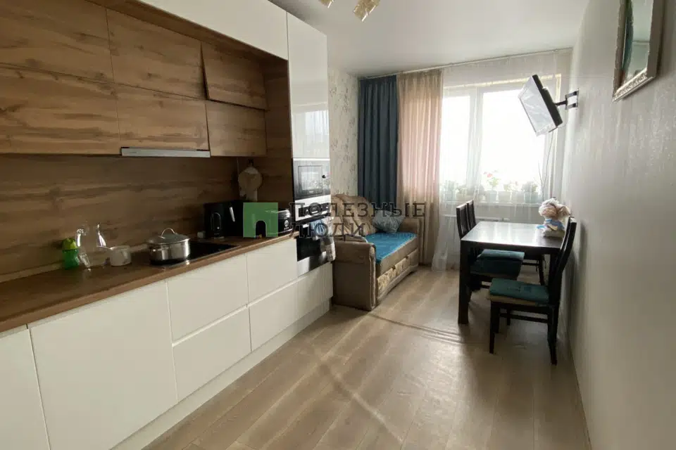 Продаётся 3-комнатная квартира, 90.8 м²