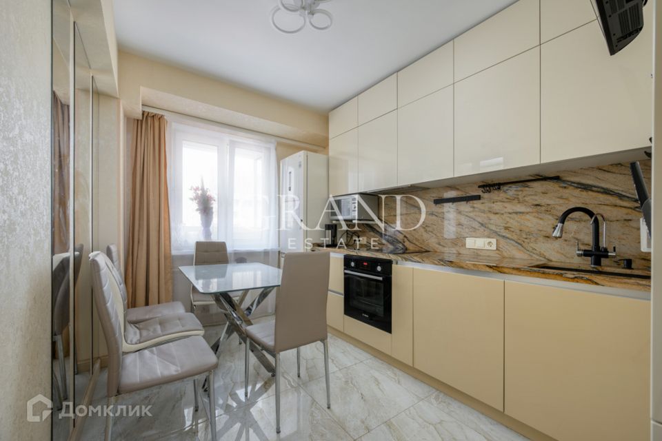 Продаётся 3-комнатная квартира, 75.9 м²