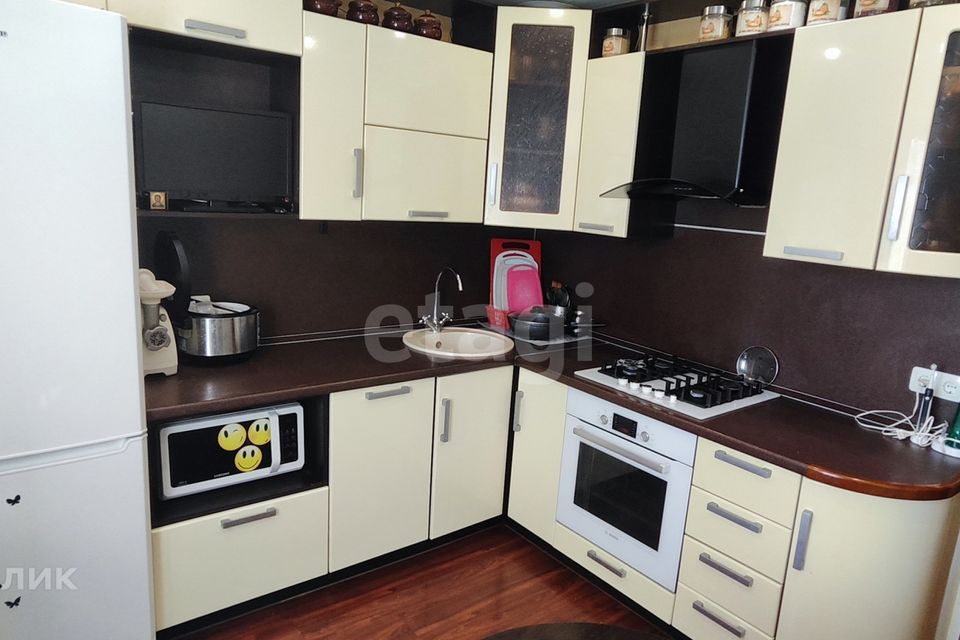 Продаётся 3-комнатная квартира, 66.3 м²
