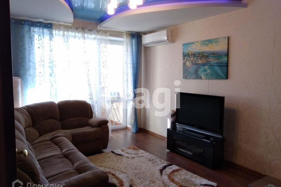 Сдаётся 2-комнатная квартира, 56 м²