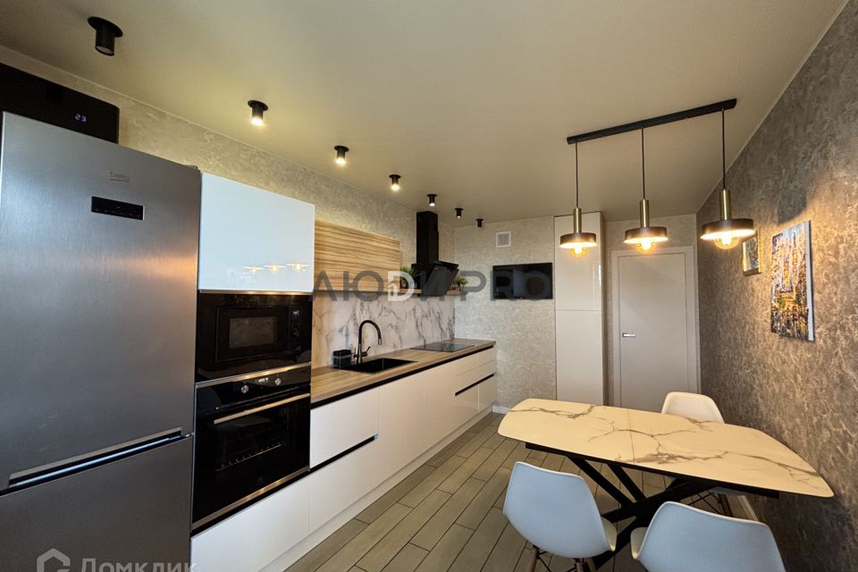 Продаётся 2-комнатная квартира, 60.4 м²