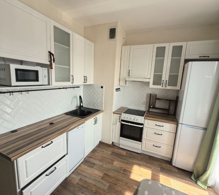 Сдаётся 2-комнатная квартира, 58 м²