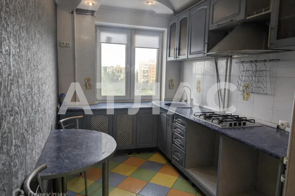Продаётся 3-комнатная квартира, 57.5 м²