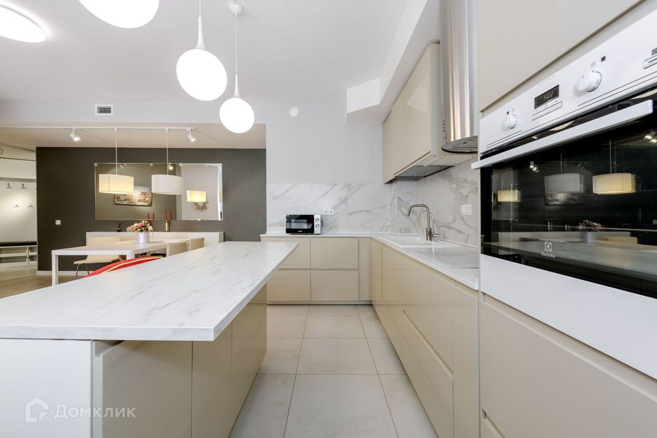 Сдаётся 4-комнатная квартира, 94 м²