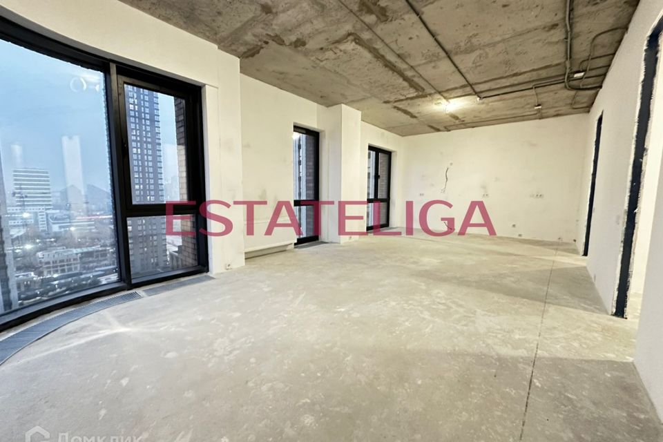 Продаётся 4-комнатная квартира, 113.3 м²