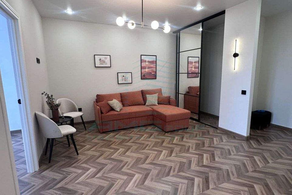 Продаётся 1-комнатная квартира, 38 м²