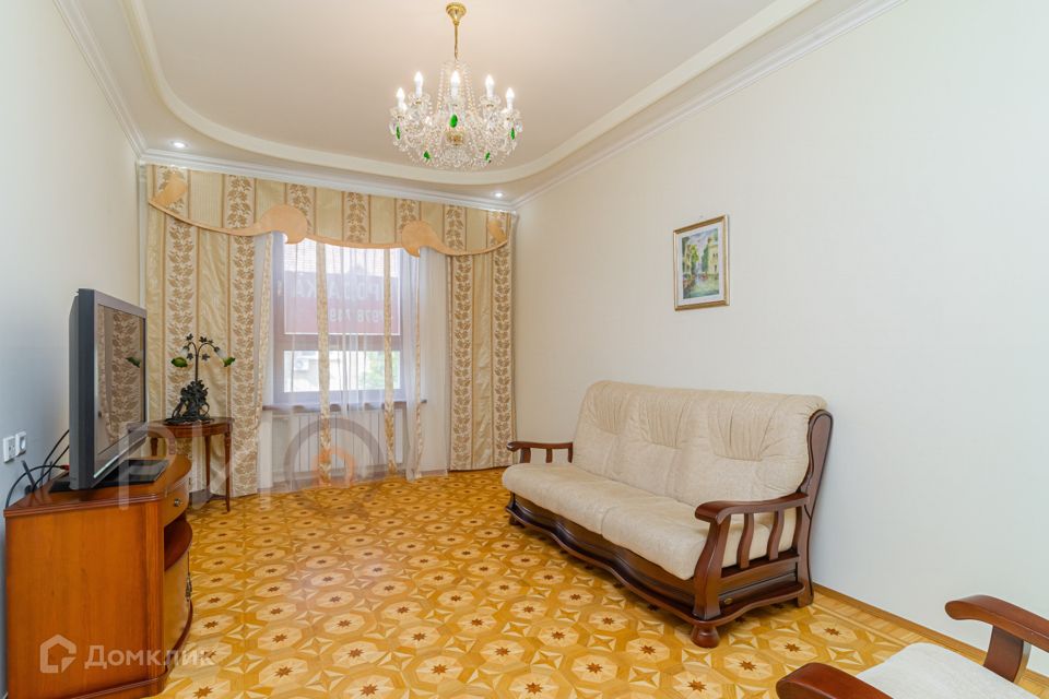 Продаётся 2-комнатная квартира, 70.2 м²
