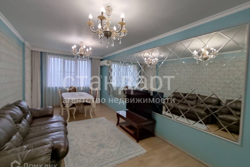 Продаётся 3-комнатная квартира, 104 м²