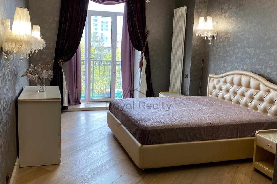Сдаётся 4-комнатная квартира, 115 м²