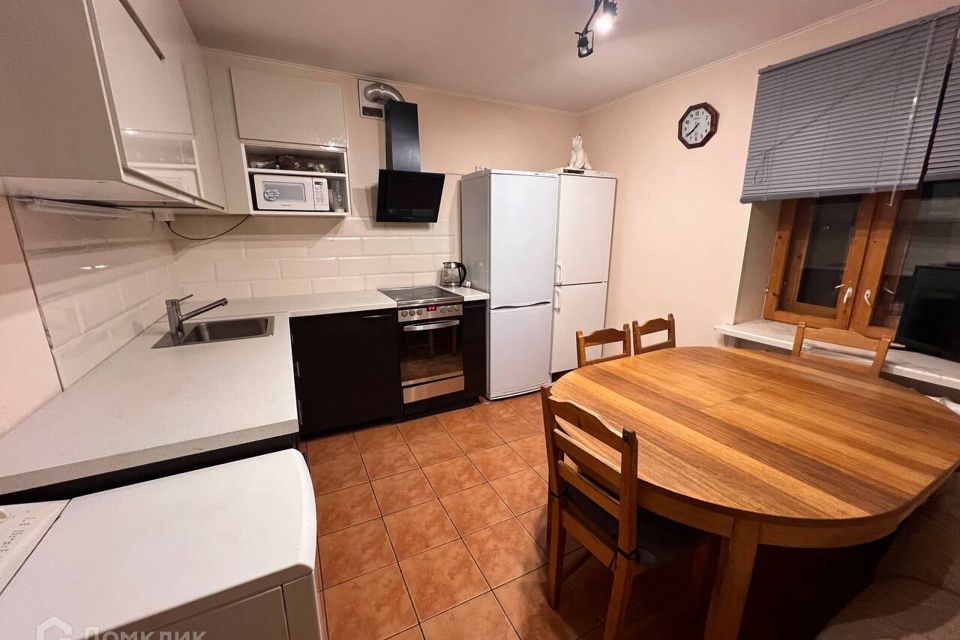 Продаётся 3-комнатная квартира, 116.9 м²