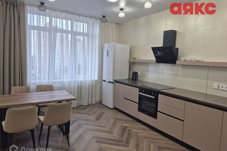 Сдаётся 2-комнатная квартира, 61 м²