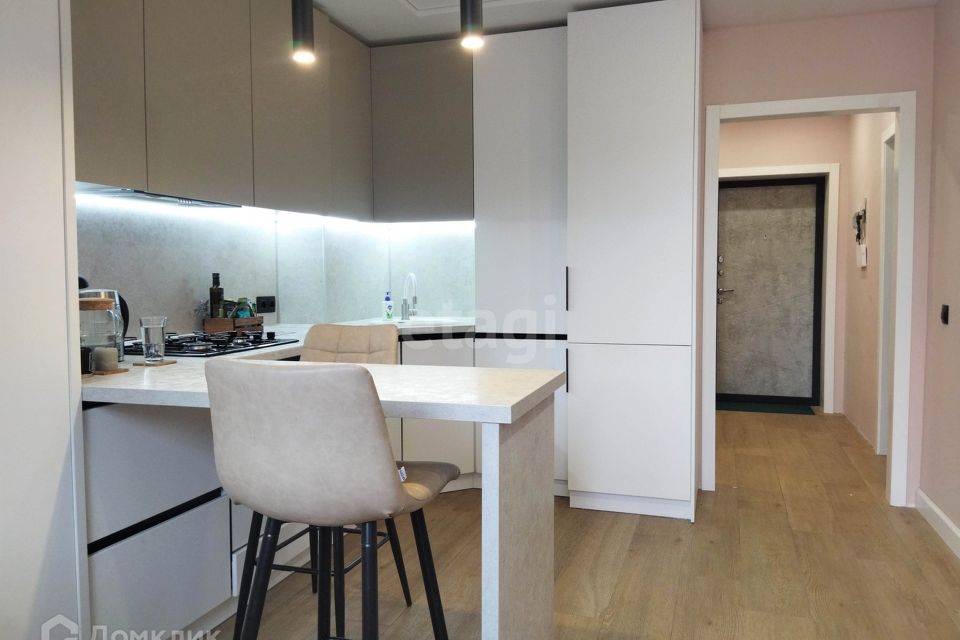 Продаётся 1-комнатная квартира, 43.7 м²