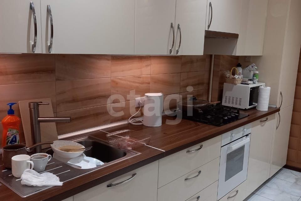 Продаётся 3-комнатная квартира, 59.6 м²