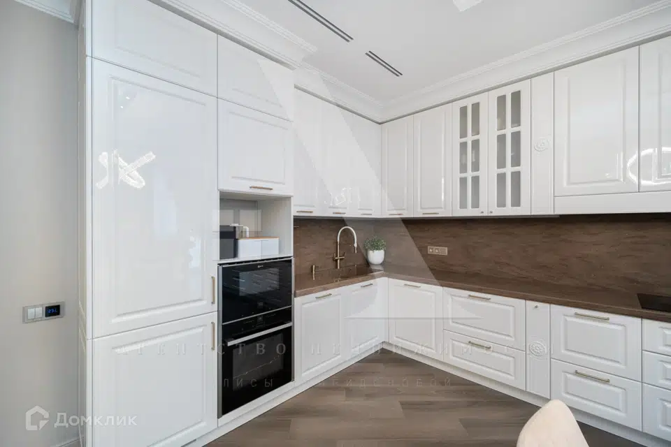 Продаётся 4-комнатная квартира, 128 м²