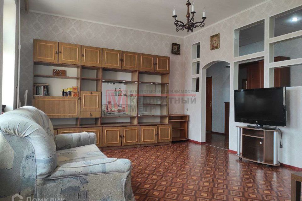Продаётся 2-комнатная квартира, 71.7 м²