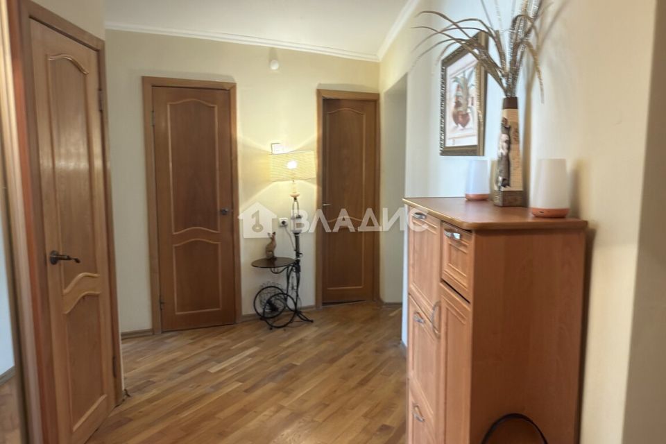 Продаётся 4-комнатная квартира, 77.2 м²