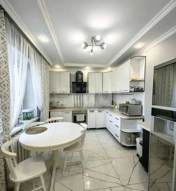 Продаётся 4-комнатная квартира, 89.9 м²