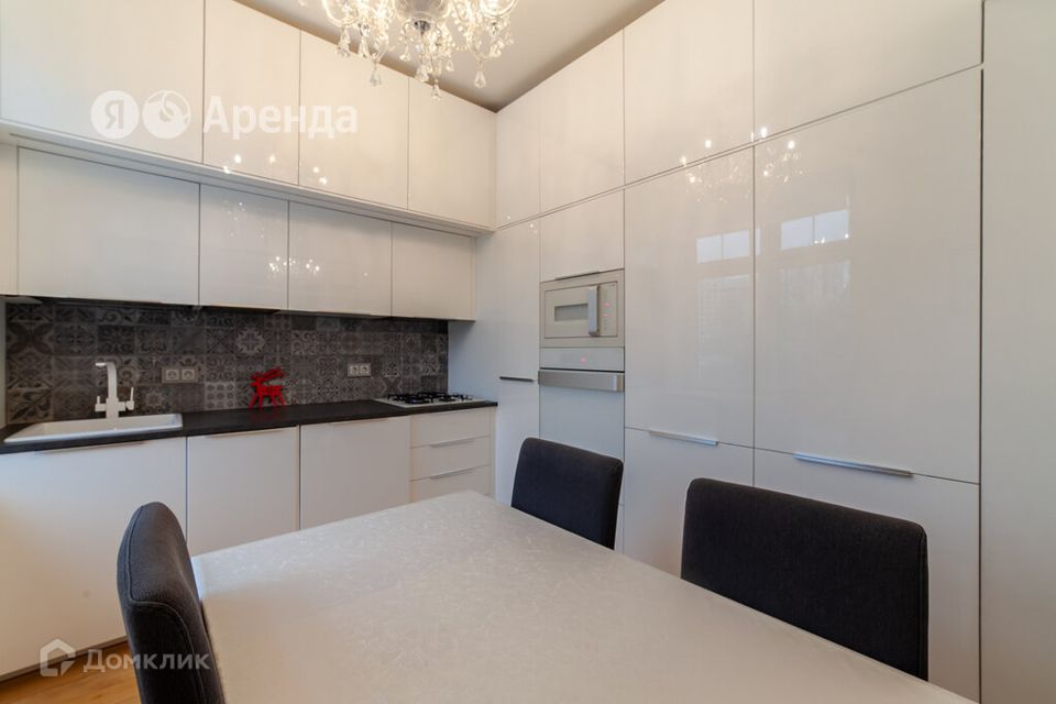 Сдаётся 4-комнатная квартира, 100.3 м²