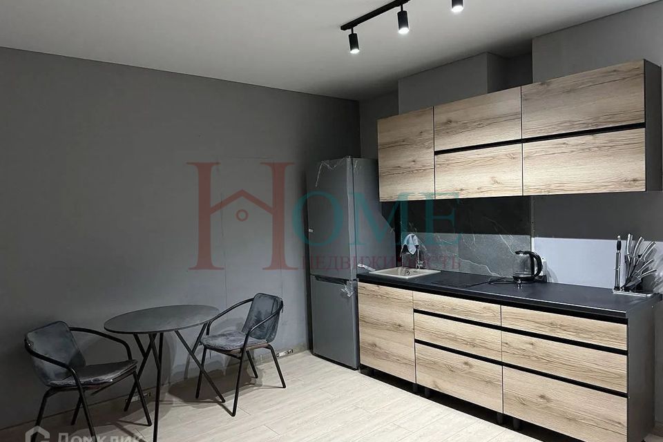 Сдаётся 1-комнатная квартира, 38 м²