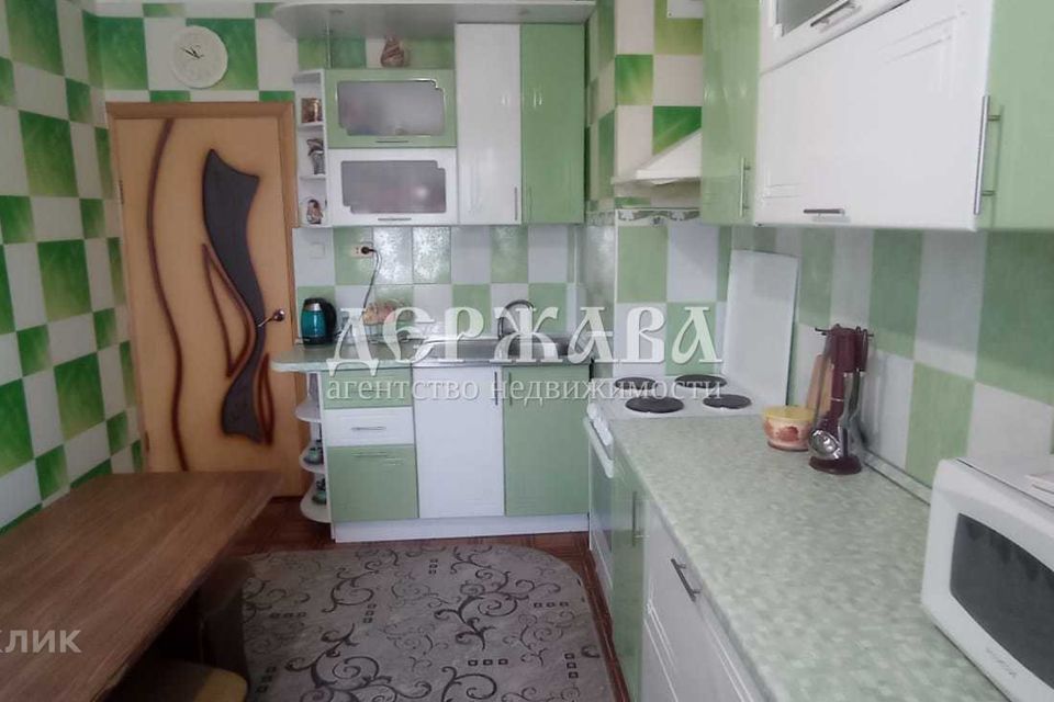 Продаётся 3-комнатная квартира, 61.9 м²