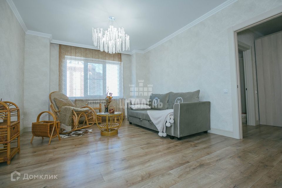 Продаётся 2-комнатная квартира, 71.8 м²