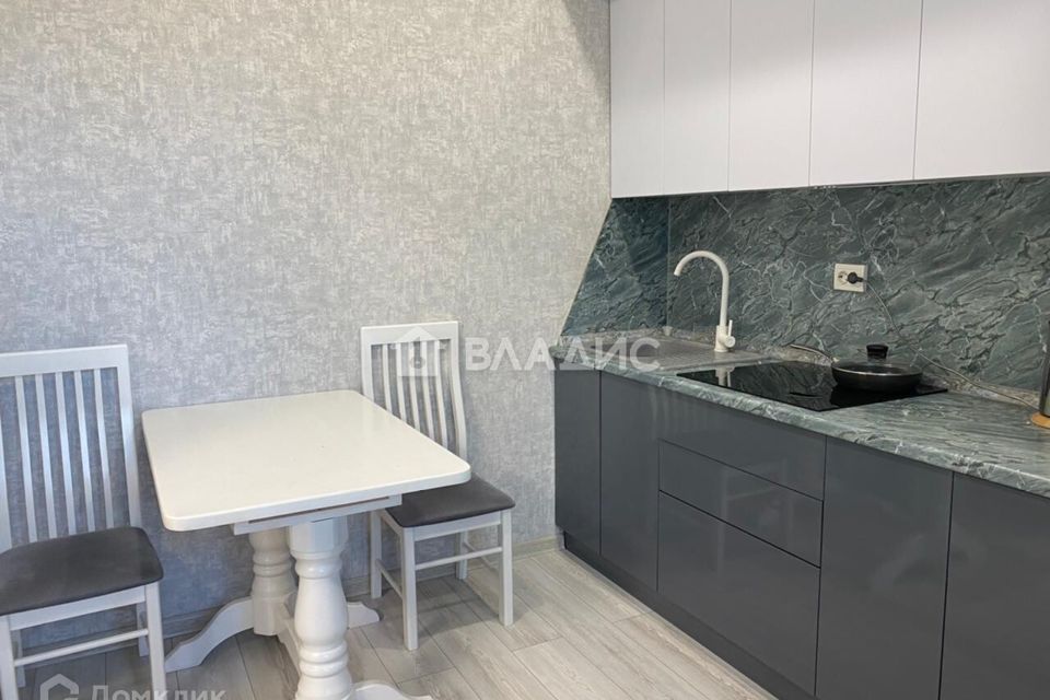 Сдаётся 1-комнатная квартира, 42 м²