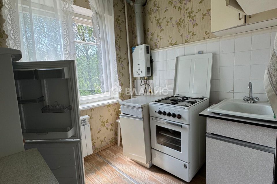 Продаётся 4-комнатная квартира, 56.7 м²