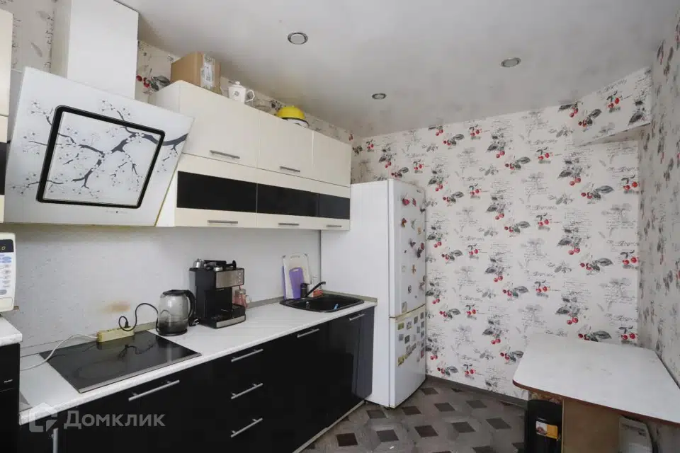 Продаётся 4-комнатная квартира, 80.4 м²